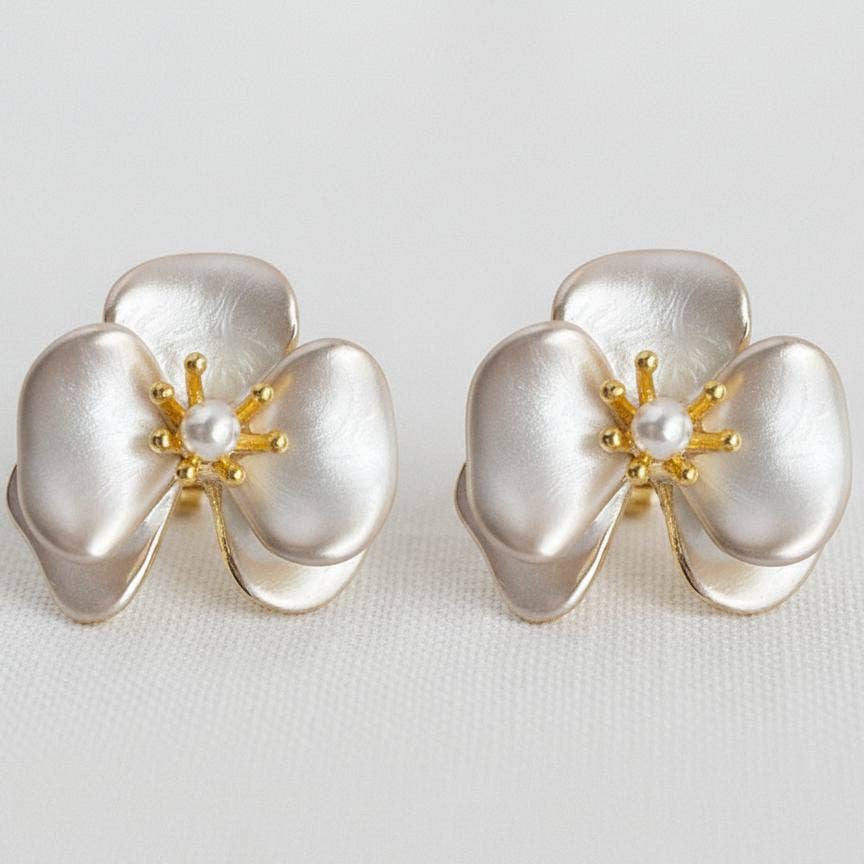 Elegant Pearlescent Flower Stud Earrings