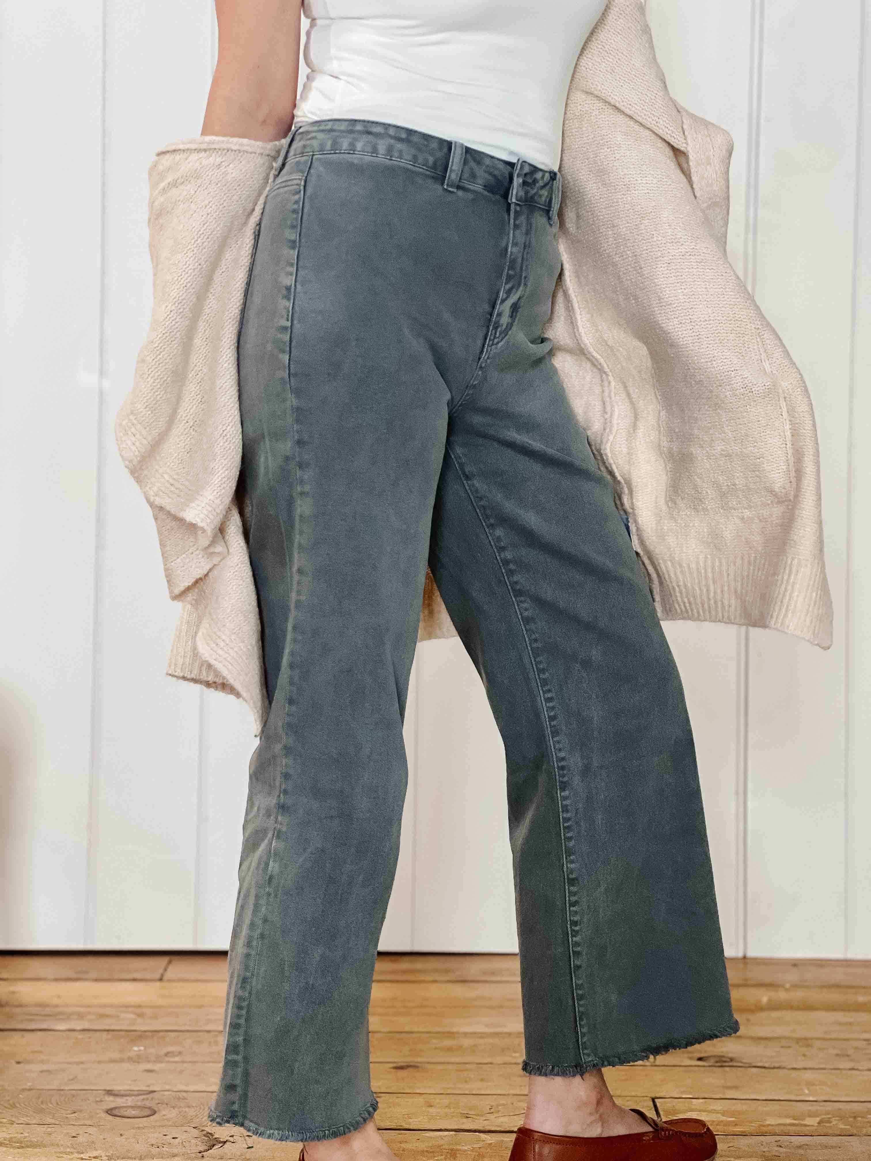 Gwen Frayed Straight Leg Jeans