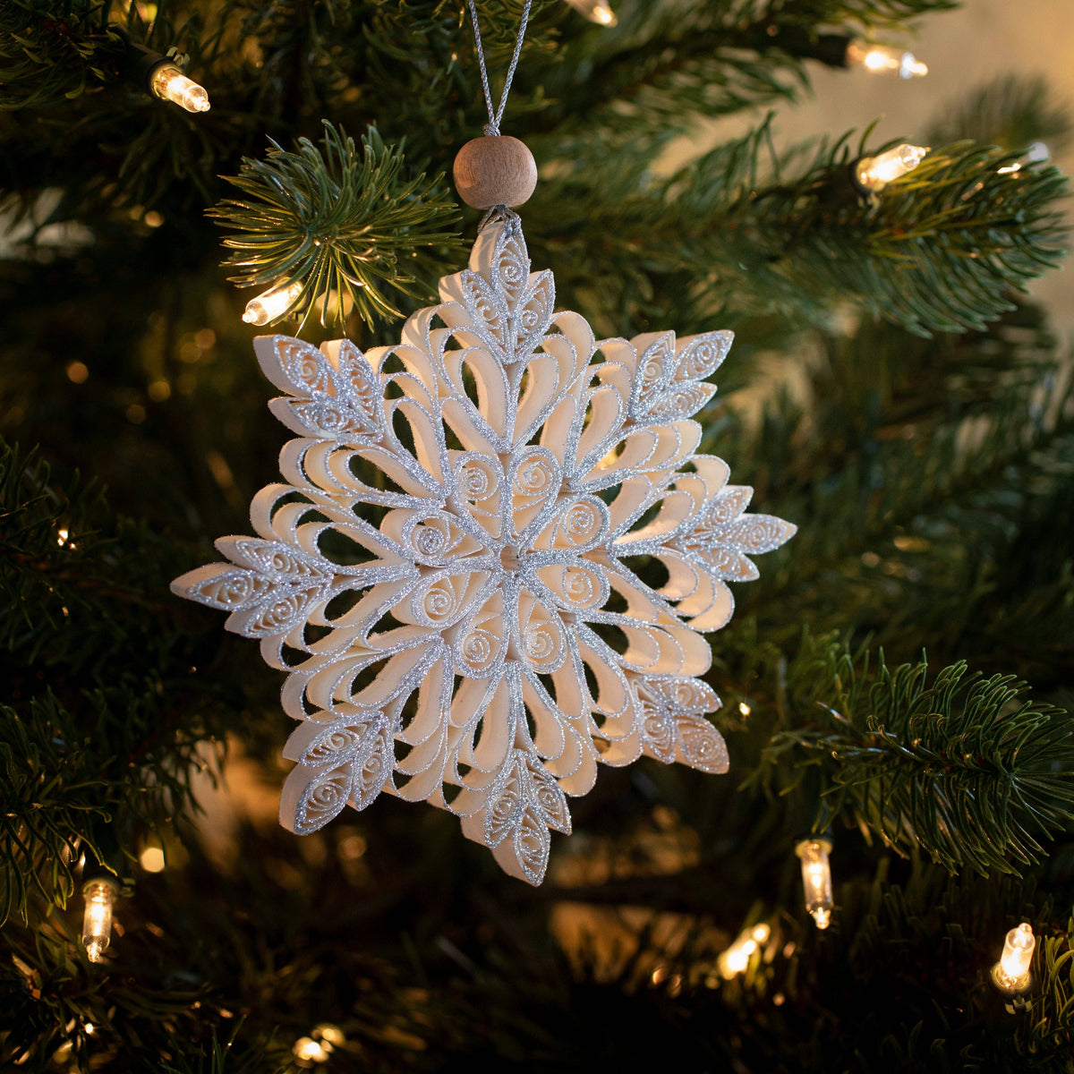 Quilling Snowflake "Frostine" silver glitter - 5 inch Ø