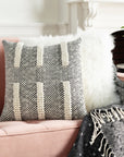 Harlow Pillow