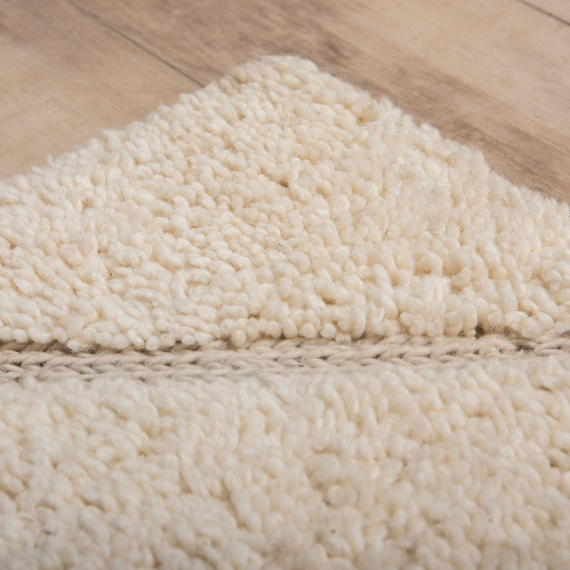 Peludo Area Rug