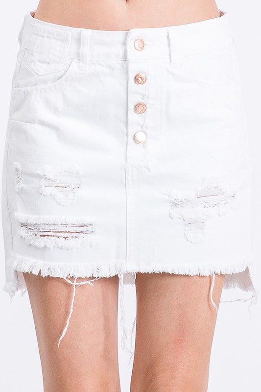 BUTTON FLY DISTRESSED SHORT SKIRT / WHITE