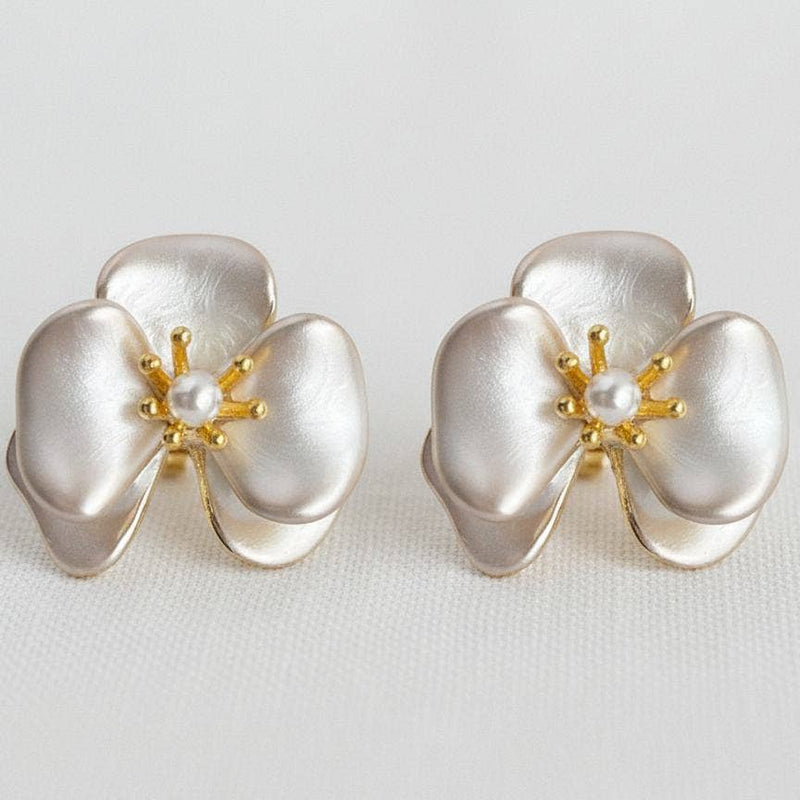 Elegant  Pearlescent Flower Stud Earrings