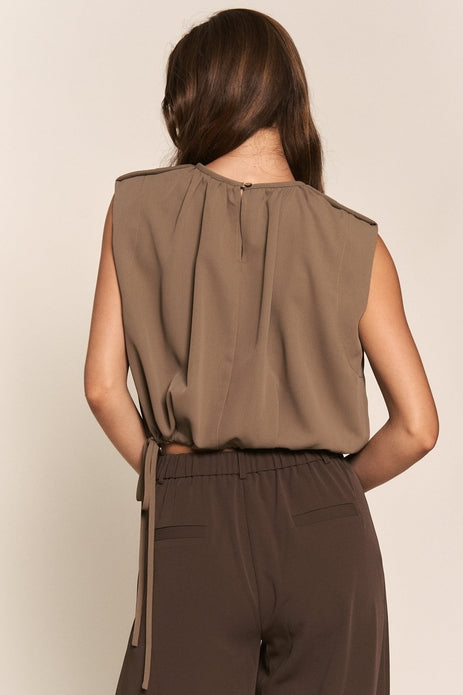 Mary Sleeveless Round Neck Top