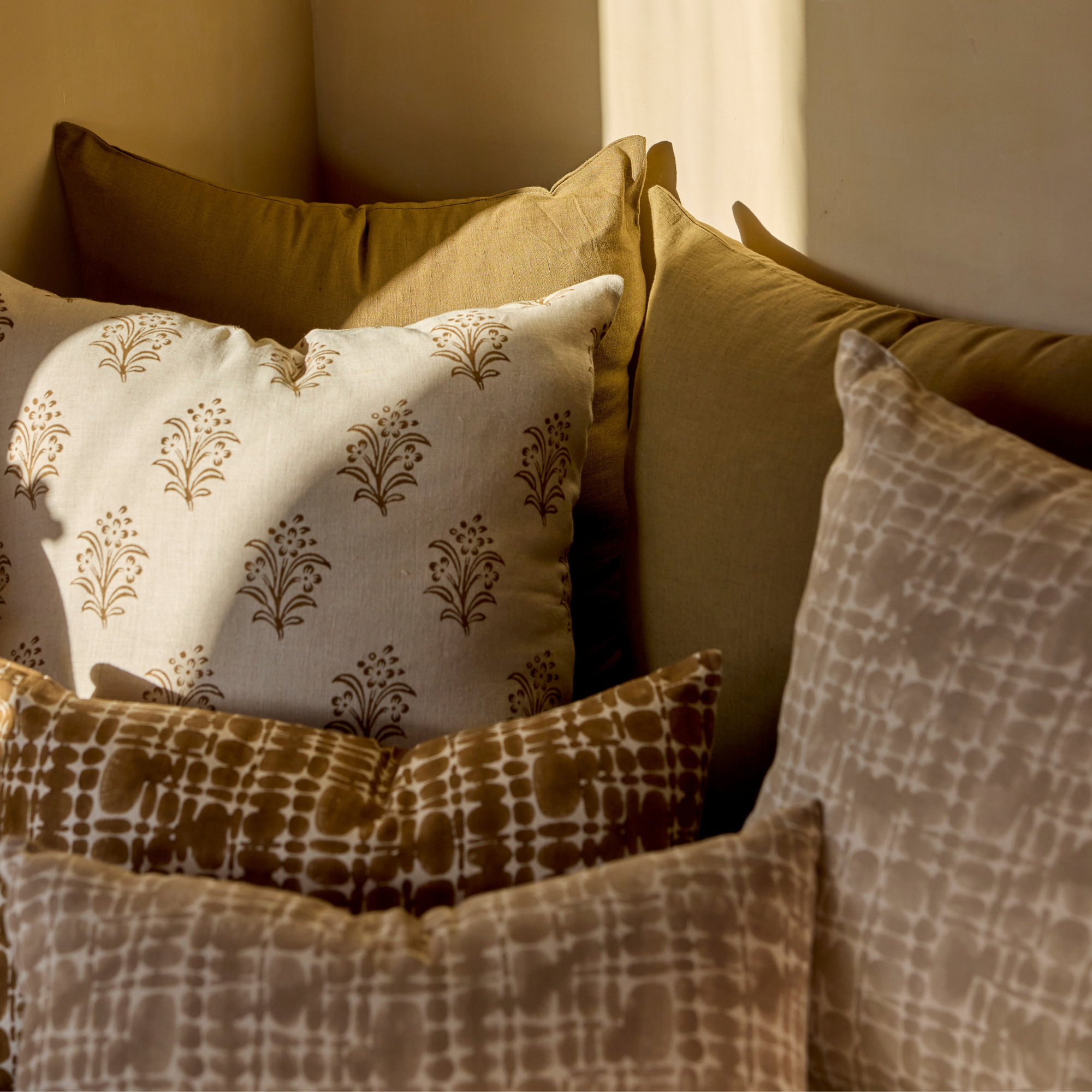 Eloise Throw Pillow in Tobacco