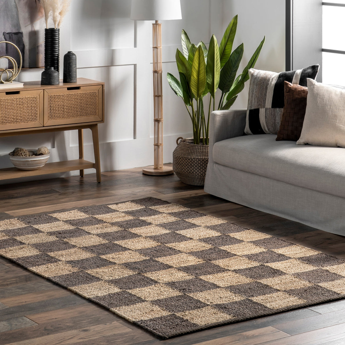 Christana Traditional Checkered Jute Area Rug