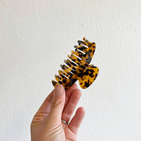 Large Claw Hair Clip in Tortoise