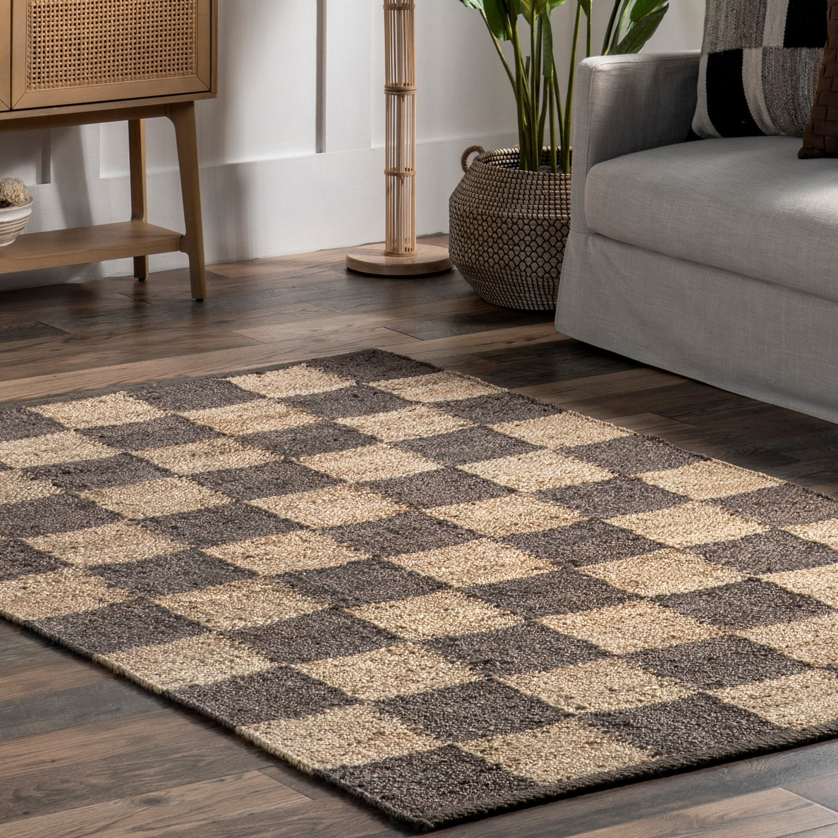 Christana Traditional Checkered Jute Area Rug