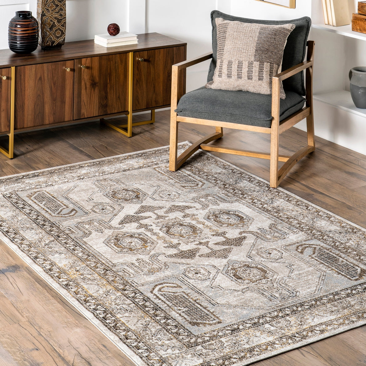 Alisha Traditional Perisan Machine Washable Area Rug