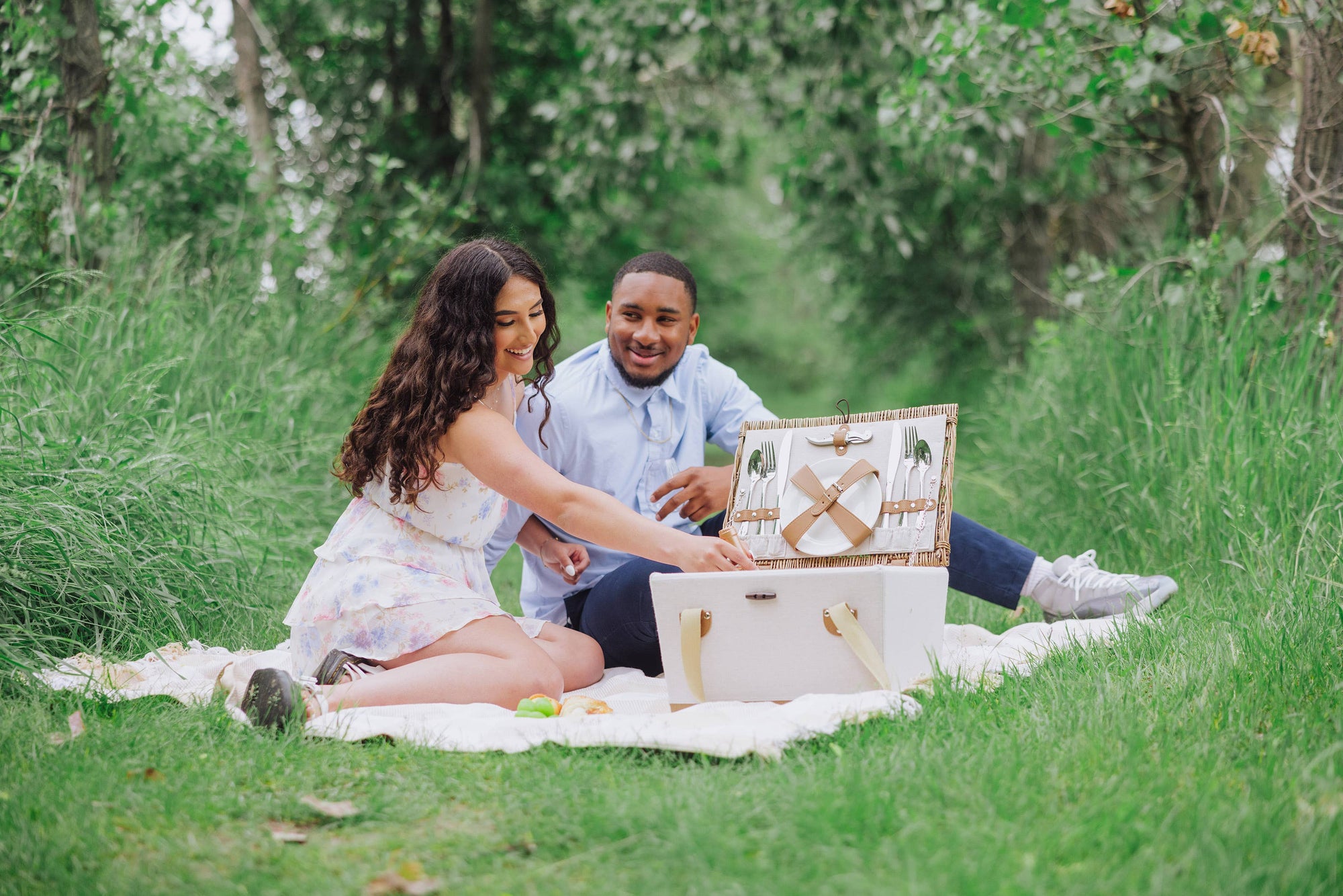 Lemongrove Picnic Basket