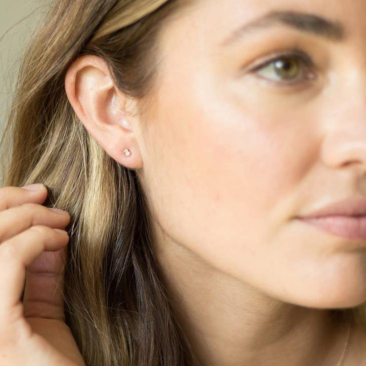 Crystal Baguette Studs / Gold